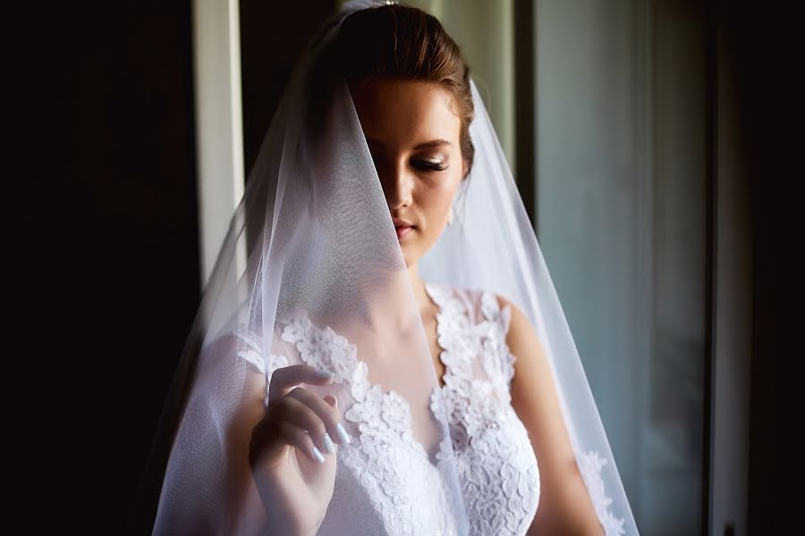 Fotógrafo de casamento Vadim Blagoveschenskiy (photoblag). Foto de 4 de outubro 2017