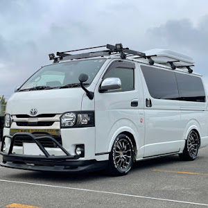 ハイエースバン GDH206V