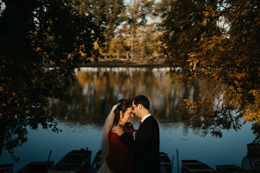 Fotografo di matrimoni Gábor Engyel (engyelgabor). Foto del 18 gennaio 2023