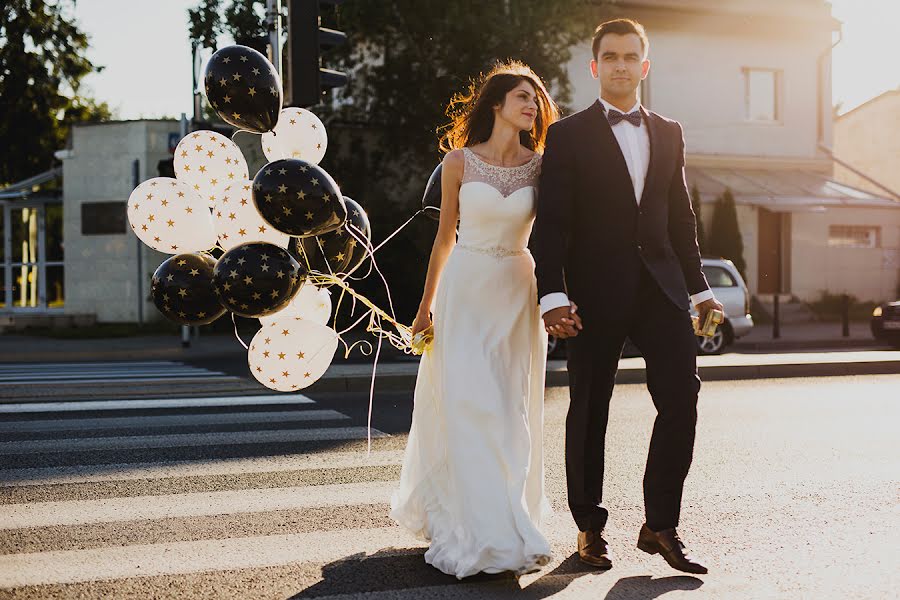 Fotografo di matrimoni Agnieszka Szymanowska (czescczolem). Foto del 27 luglio 2015