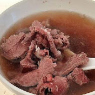 鬍鬚忠牛肉湯