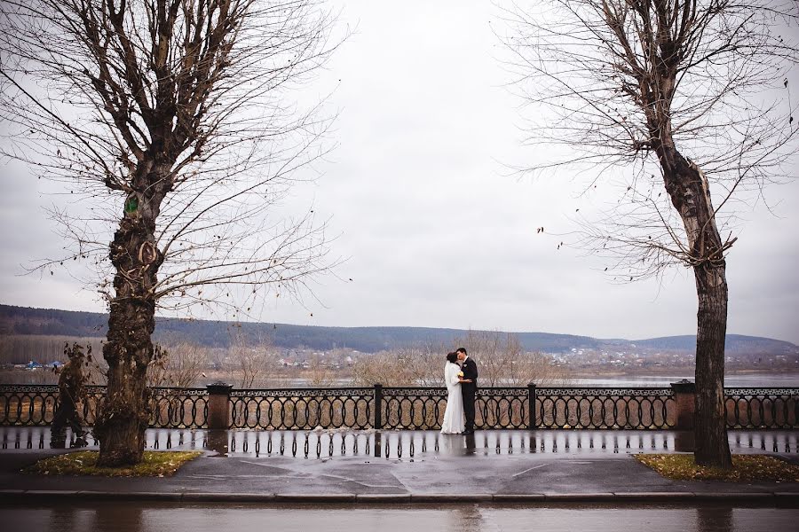 Wedding photographer Pavel Neunyvakhin (neunyvahin). Photo of 14 November 2013