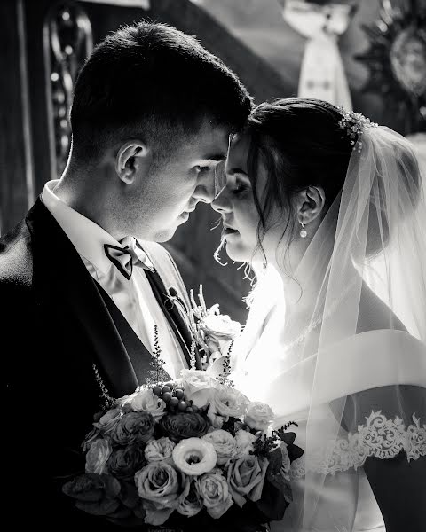 Fotógrafo de casamento Oleh Yasturbetskyi (oleh). Foto de 15 de março 2020