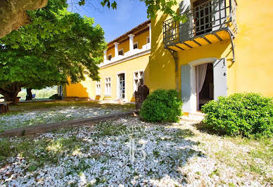 Maison avec piscine et terrasse 5