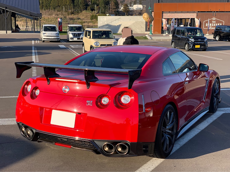 NISSAN GT-Rのスタンス・偶然の出会い・エアサス・ギザギザのやつに関するカスタム事例の投稿画像6枚目
