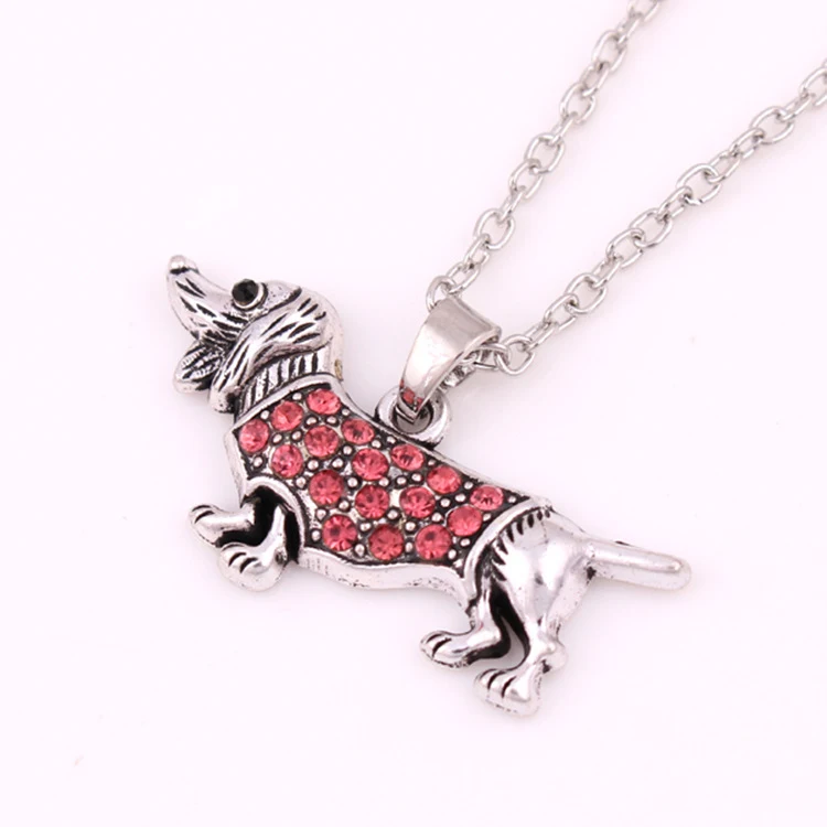 Dallas Dog halsketting van zinklegering met diamanten, stijlvol en duurzaam, voor een luxueuze uitstraling van uw hond.