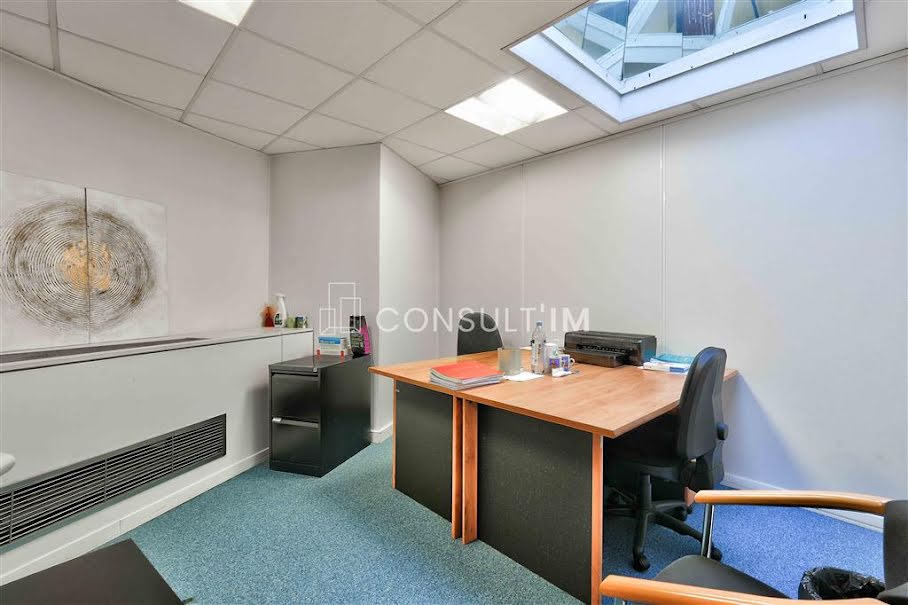 Location  locaux professionnels  12 m² à Saint-Cloud (92210), 800 €