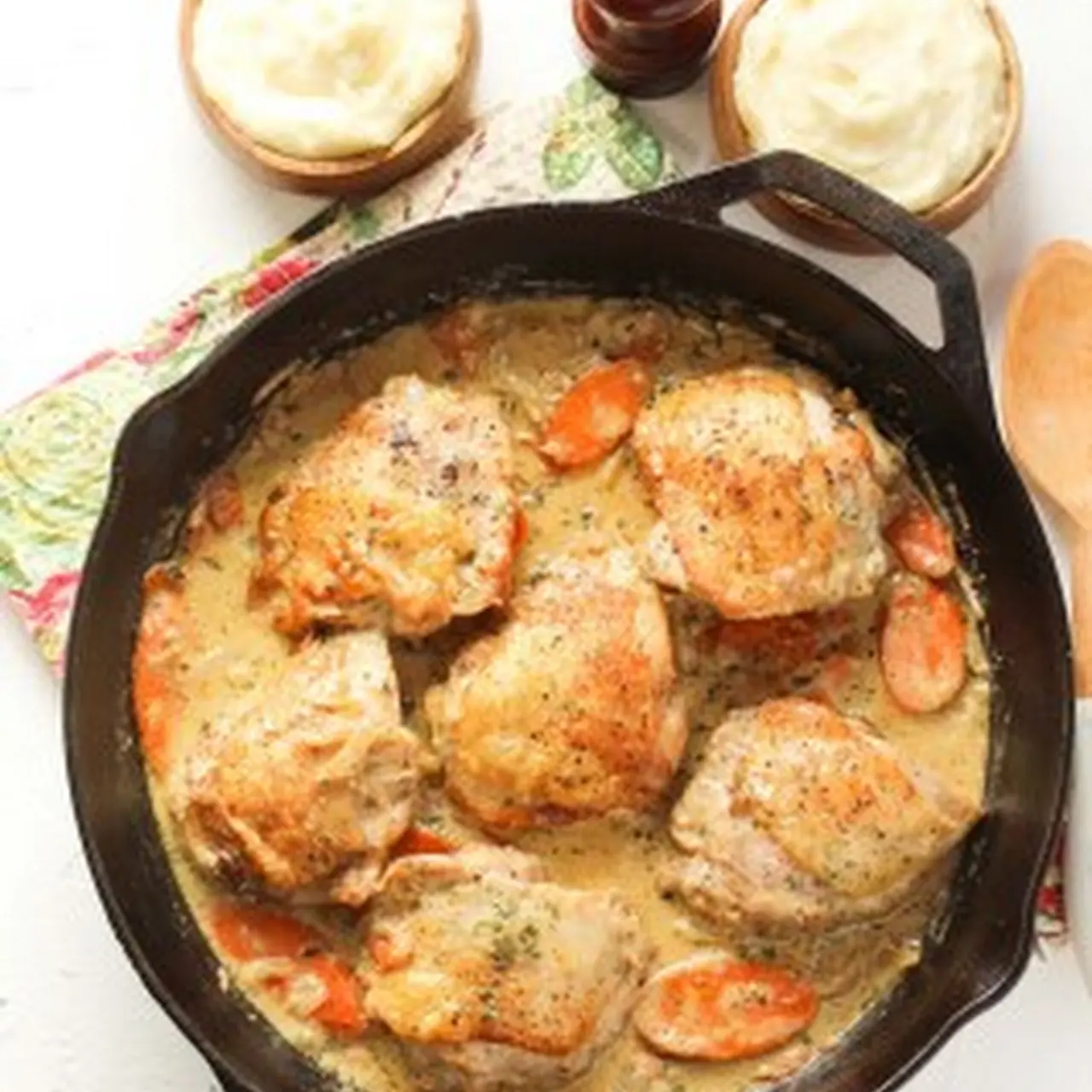 Cast Iron Skillet Chicken Breast with Vegetables