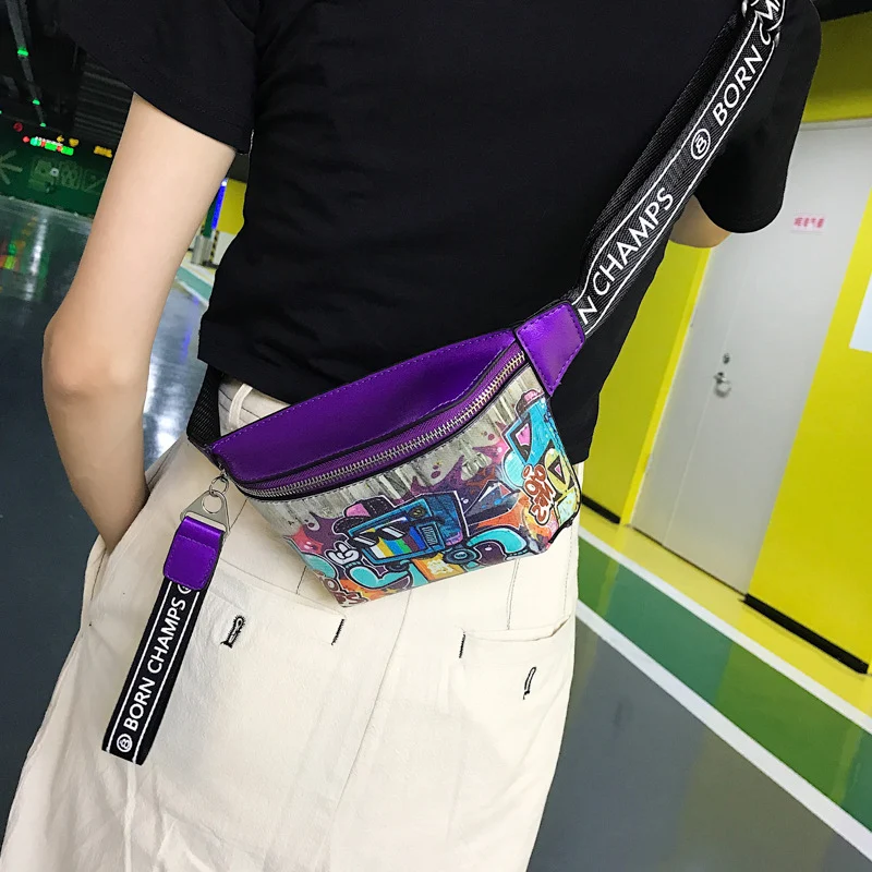 Hip Hop mode graffiti kleine schuine borsttas. Draag je essentials met stijl. Casual en comfortabel ontwerp. Ideaal voor een relaxte, urban look.