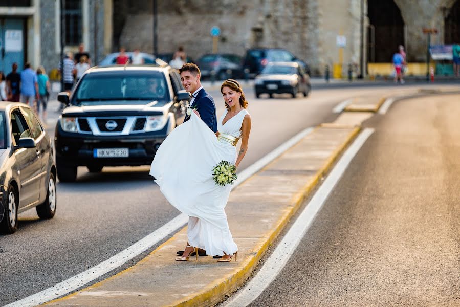 Fotógrafo de casamento Maksim Prikhodnyuk (photomaxcrete). Foto de 26 de novembro 2018