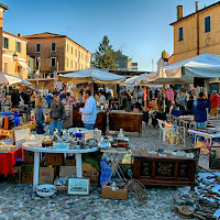 Mercatino delle pulci di 