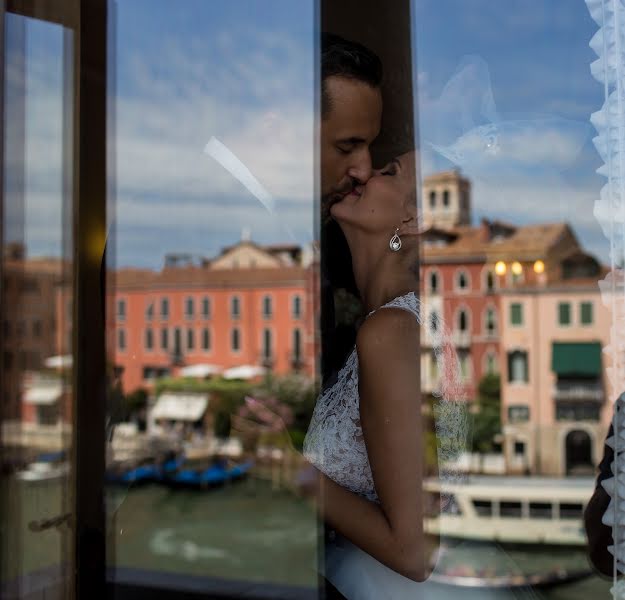 Fotografo di matrimoni Luca Fazzolari (venice). Foto del 15 febbraio 2022