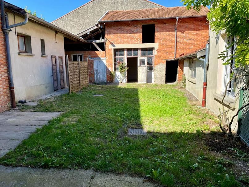 Vente maison 8 pièces 355 m² à Heiltz-le-Maurupt (51340), 64 500 €