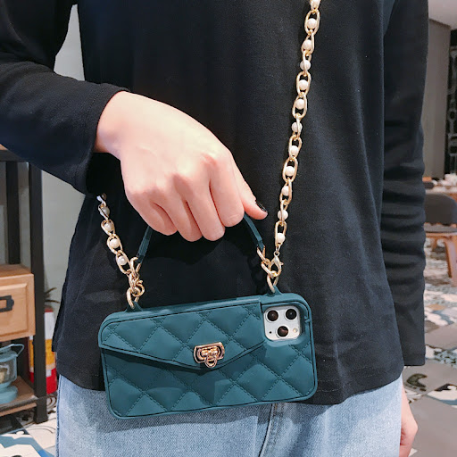Title 8, Chain diagonal silicone coin purse phone case. ...