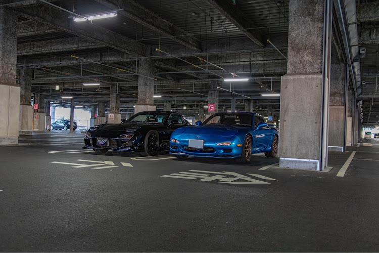 RX-7のFD3S・スポーツカー女子・復活記念撮影会・足りないものは何？それはディフューザーw・立体駐車場は盛れる？に関するカスタム事例の投稿画像5枚目