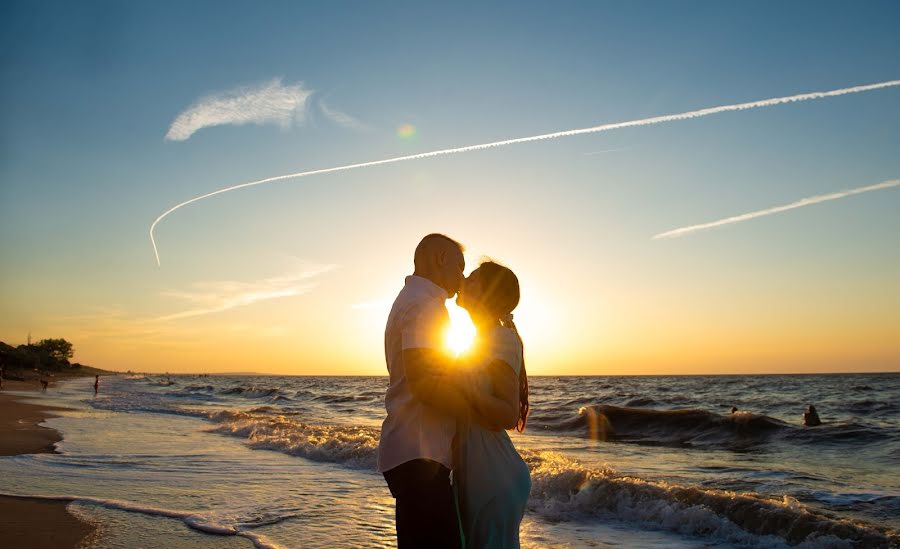 Fotografo di matrimoni Maksim Dedeshko (maxboro). Foto del 4 aprile 2020