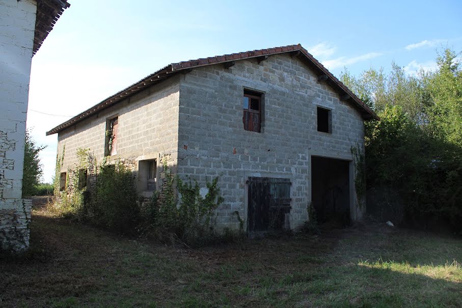 Vente ferme 6 pièces 250 m² à Saint-Cricq-Chalosse (40700), 150 000 €