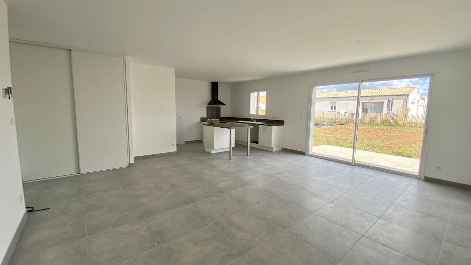 Location  maison 5 pièces 91 m² à Le Gua (17600), 1 100 €