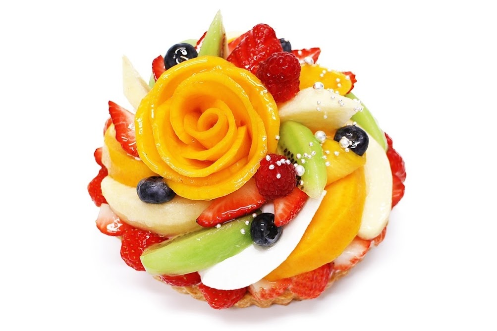 カフェコムサのクリスマスケーキ バラの花咲く フルーツケーキやあまおう マスカルポーネ Trill トリル