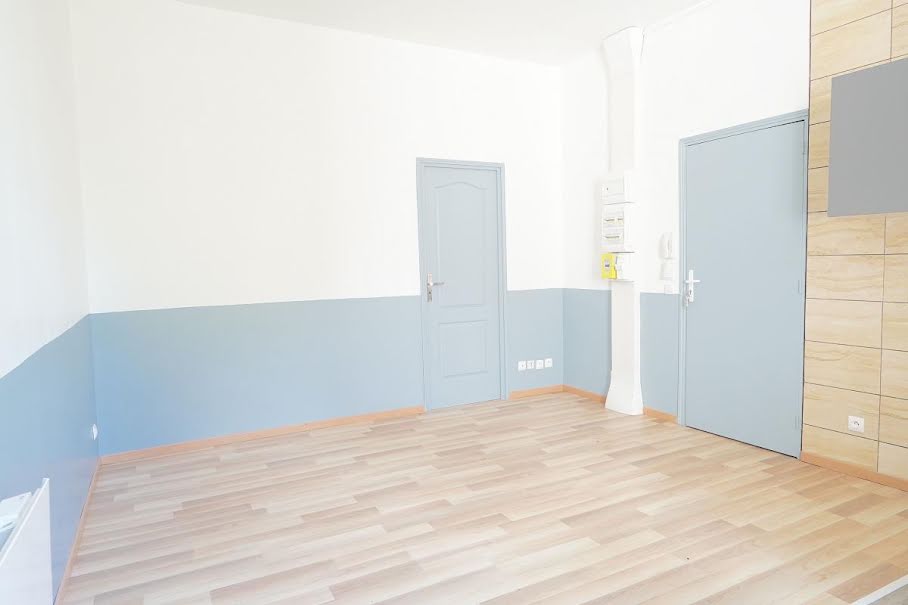 Location  appartement 2 pièces 31 m² à Dreuil-lès-Amiens (80470), 480 €