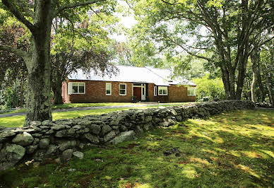 House with garden 5