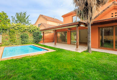 House with garden and terrace 1