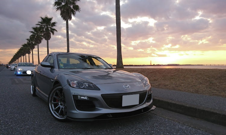 RX-8の医療従事者にエールを❗️・斜め45度の美学・夕陽とコラボ・千葉フォルニア・ADVAN Racingに関するカスタム事例の投稿画像1枚目