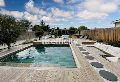 Maison avec piscine et terrasse 14