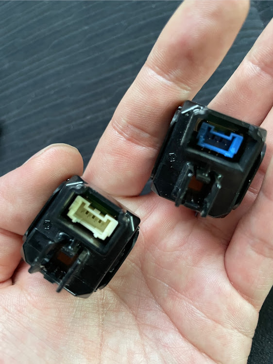 アルファードのDIY・間接照明・LED・簡単カスタム・20アルファードに関するカスタム事例の投稿画像2枚目