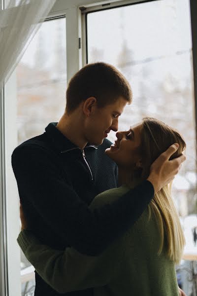 Fotógrafo de casamento Oksana Oleynikova (oksanaleyn). Foto de 3 de maio 2022