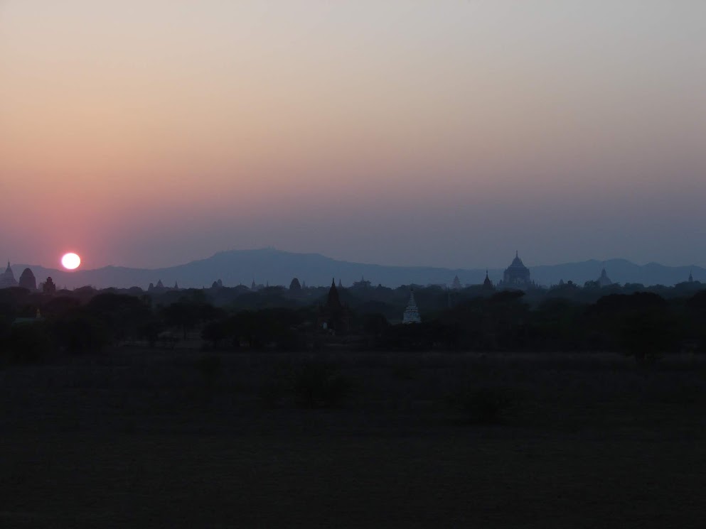 bagan - sunset viewpoint - Nyaung Lat Phet Viewing Mound 