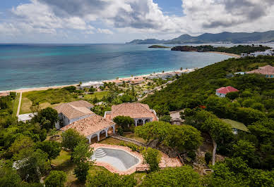 Villa avec piscine et jardin 1