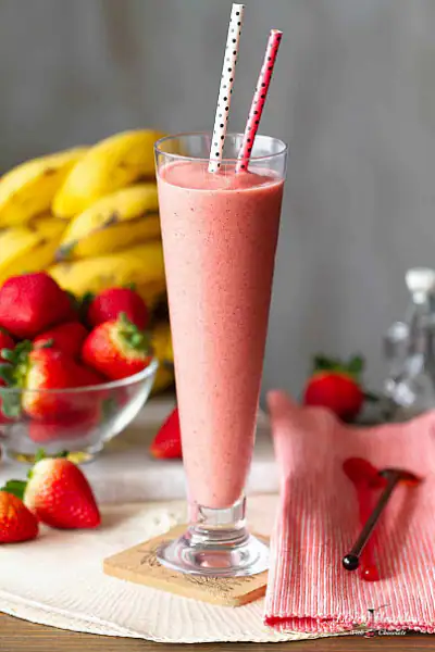 Oreo Strawberry Milkshake (350 Ml)