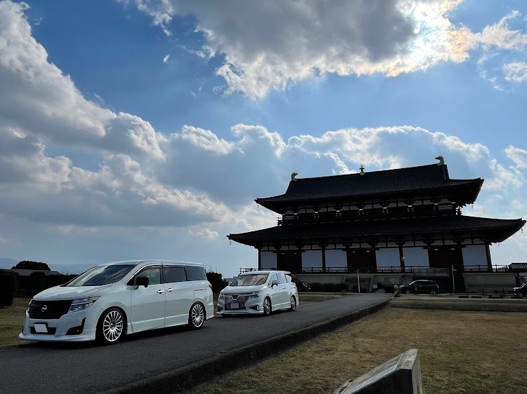エルグランドのコラボ・京都奈良・年末のご挨拶に関するカスタム事例の投稿画像1枚目