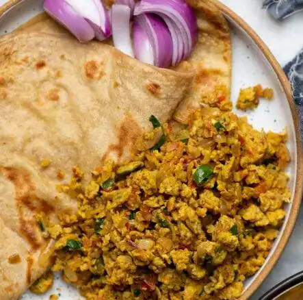 Egg Bhurji With 3 Paratha