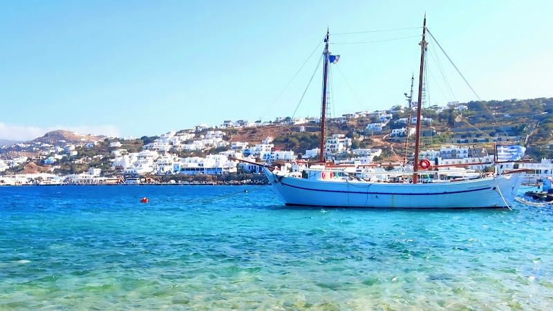 Barca a Mykonos  di Nightblood