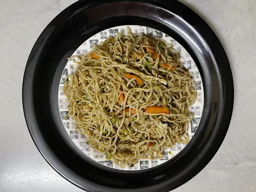 Veg Hakka Noodles