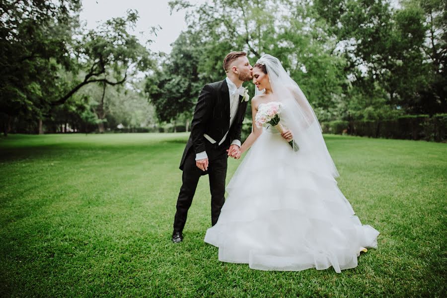 Fotografo di matrimoni Carolina Cavazos (cavazos). Foto del 2 agosto 2018