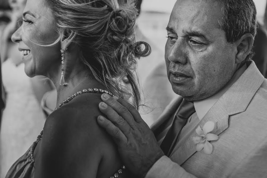 Wedding photographer Vitor Oliveira (vitoroliveira). Photo of 23 July 2020