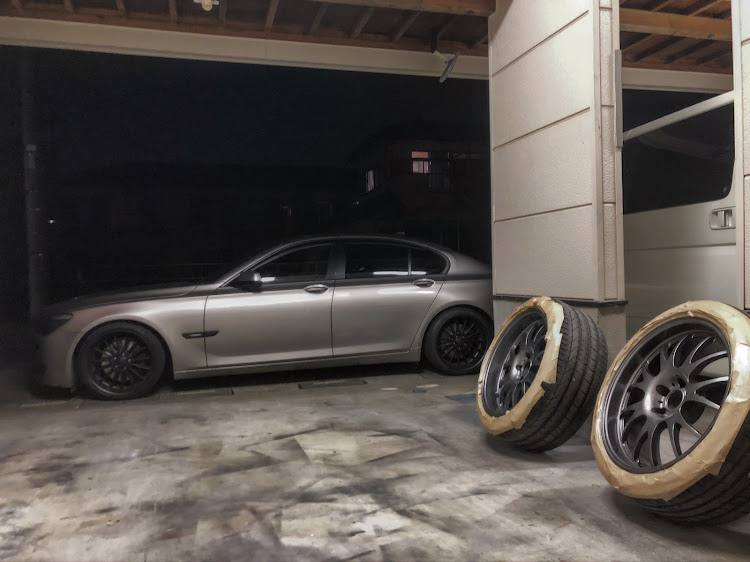 7シリーズのbmw・ホイール塗装・DIY・ドライブに関するカスタム事例の投稿画像6枚目