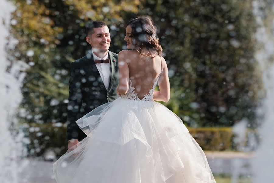 Photographe de mariage Lucas Georgiev (c3c0). Photo du 27 janvier 2022