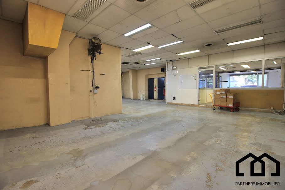 Vente locaux professionnels  486 m² à Aix-en-Provence (13090), 950 000 €