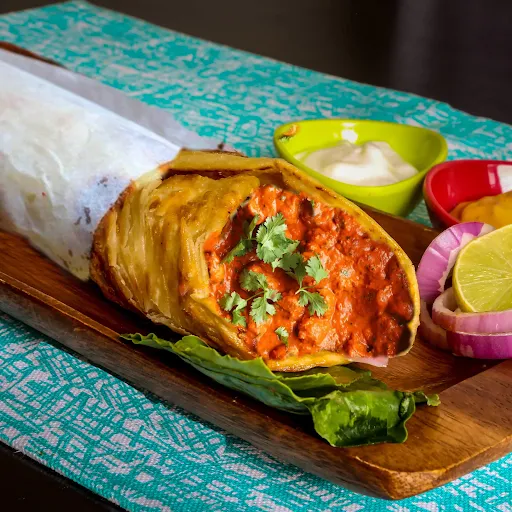 Butter Chicken Roll With Gravy Dip