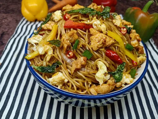 Non-veg Chilli Basil Noodles