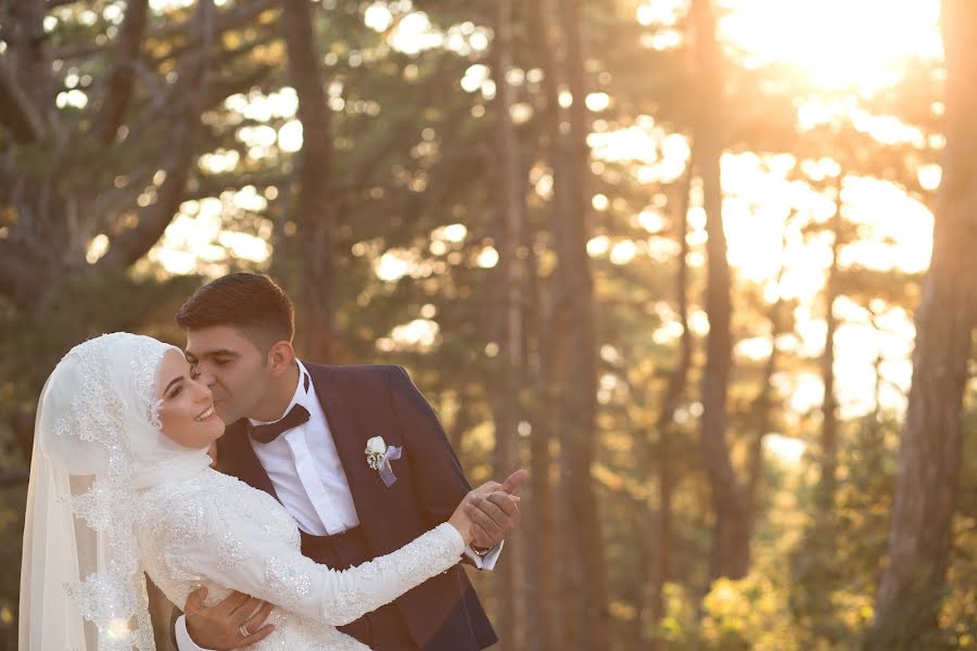 Wedding photographer Ali Yildiz (studyoeva). Photo of 19 February 2020