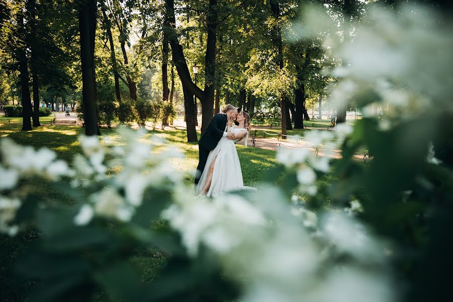 Wedding photographer Yuriy Meleshko (whitelight). Photo of 23 August 2023