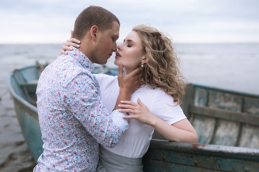 Fotógrafo de casamento Viktoriya Troickaya (troickaya). Foto de 12 de novembro 2019