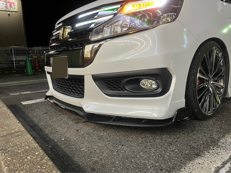 ステップワゴンスパーダのステップワゴンrk5・フロントリップスポイラー・DIY・自己満足パーツ・車高の低さは知能の低さに関するカスタム事例の投稿画像3枚目