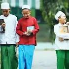 Shalat 1100 Rakaat Tiap Hari Kalah Dengan Menjadi Santri