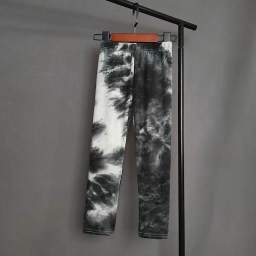 Title 5, Bright, Stylish Pants in Comfortable Colors. En...